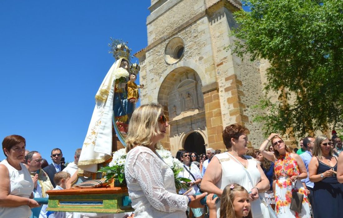 Tursoria romeria la virgen de la blanca