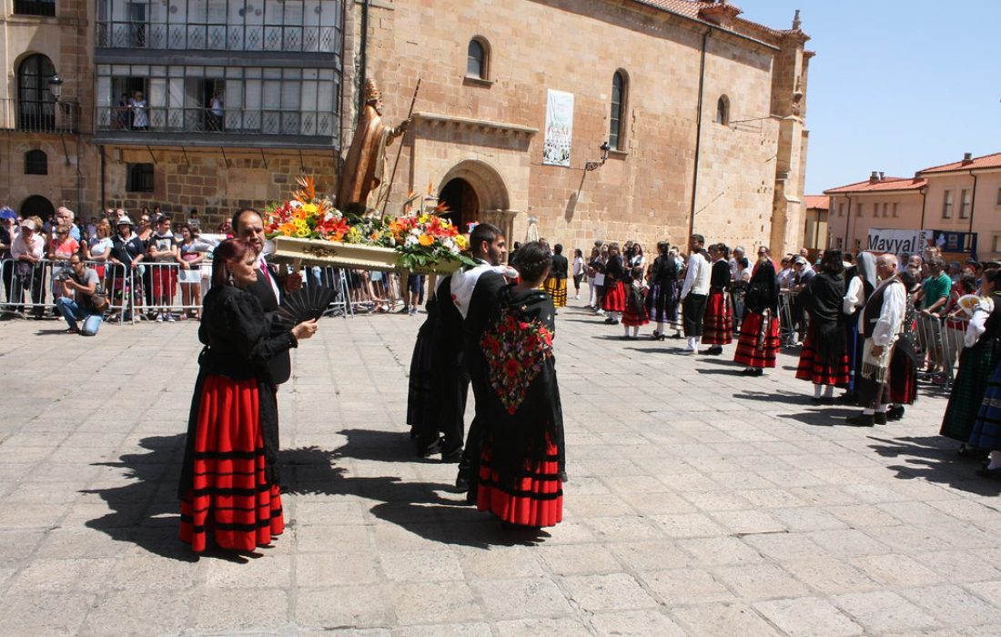 Tursoria el lunes de bailas