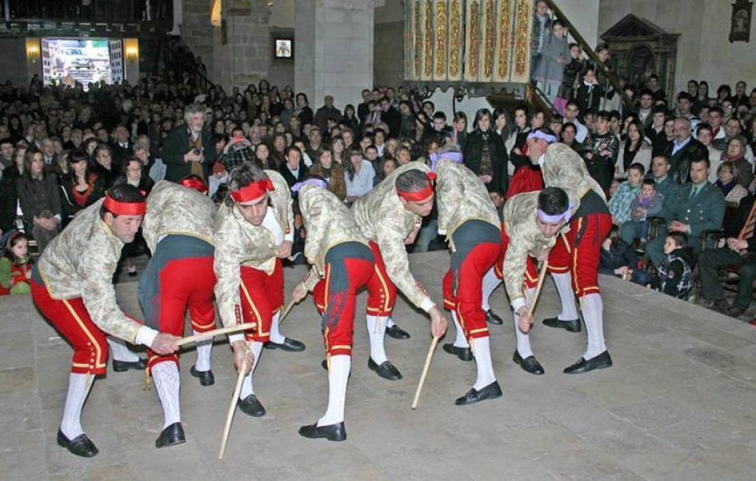 Fiestas en honor a la vírgen de las Candelas y San Blas" en San Leonardo de Yagüe. Tursoria