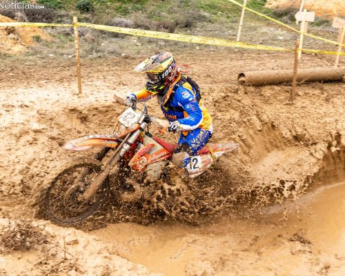 Cross Country de Almazán moto moteros barro circuito