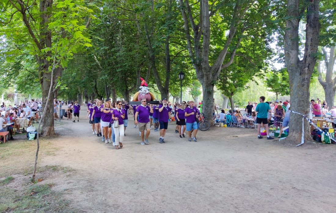 Tursoria. comida popular del pollo en Ágreda