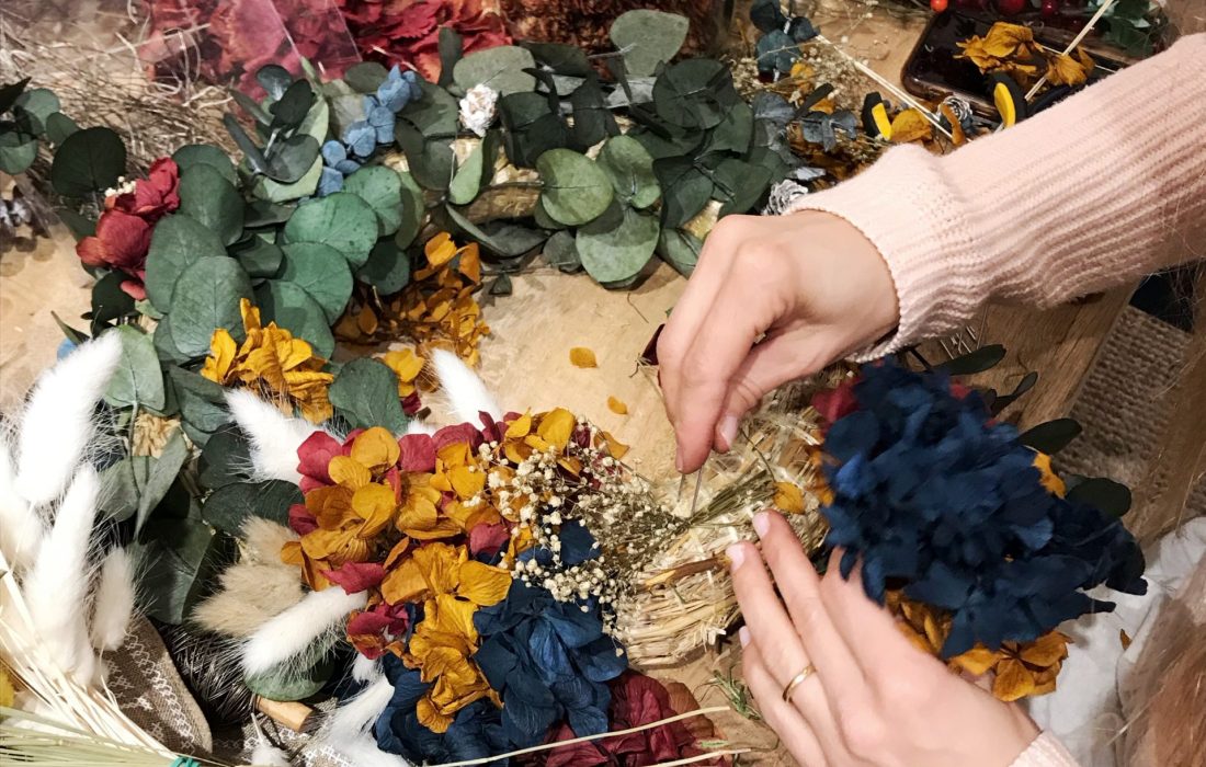 Taller coronas adviento. Tursoria