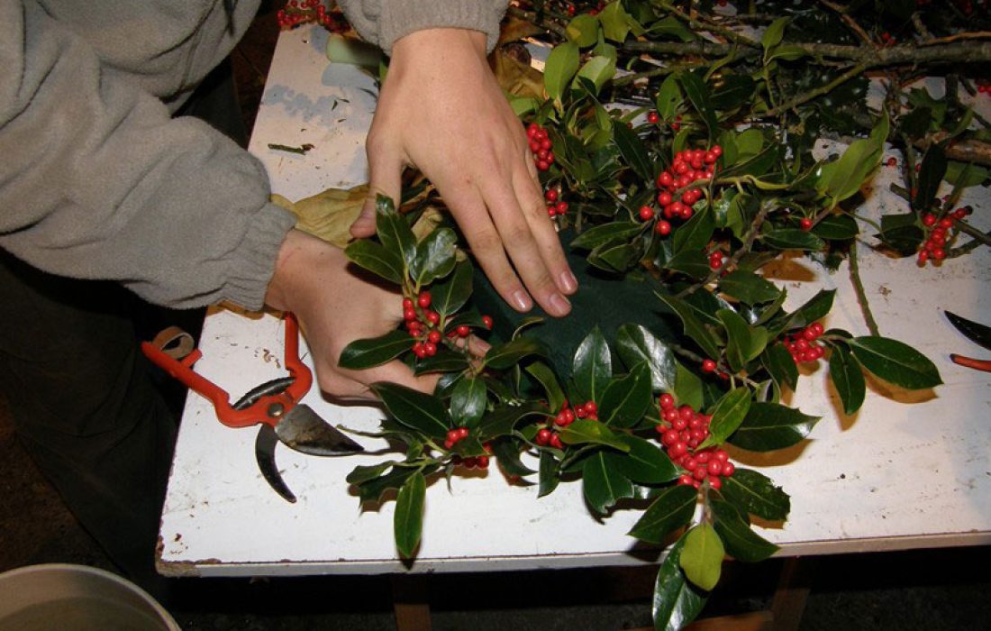 Elaboracion centros de acebo. Tursoria