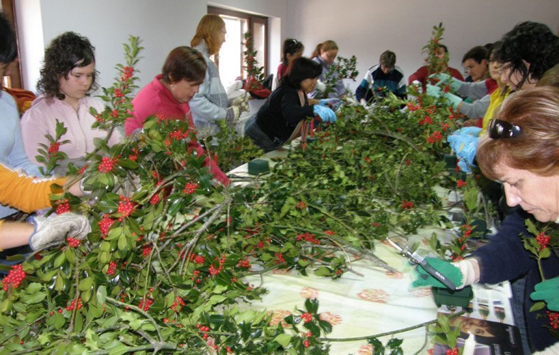 Elaboracion centros de acebo. Tursoria