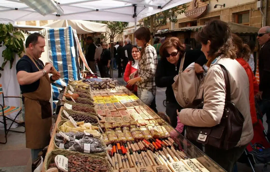 Tursoria mano a mano