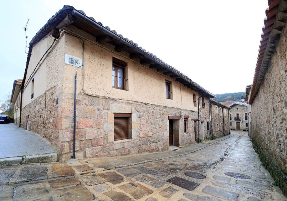 Tursoria casa rural piedra andadera