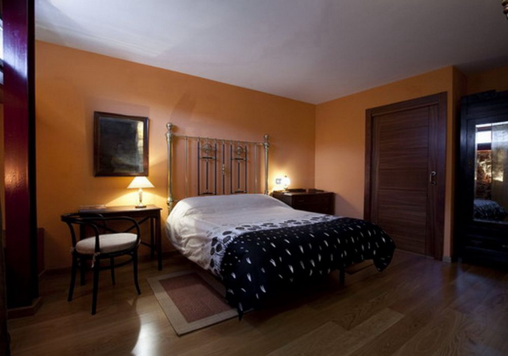 Tursoria posada real la vieja chimenea