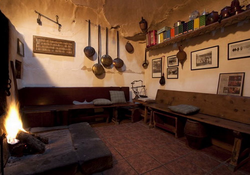 Tursoria posada real la vieja chimenea