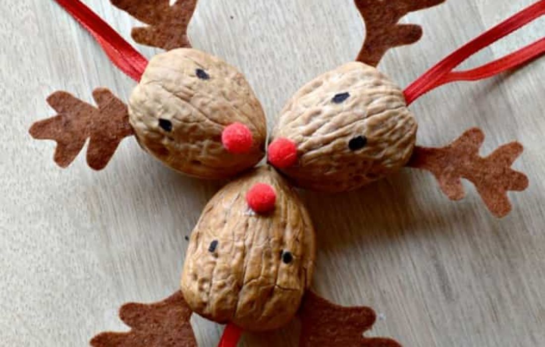 Adornos de navidad en Abejar. tursoria