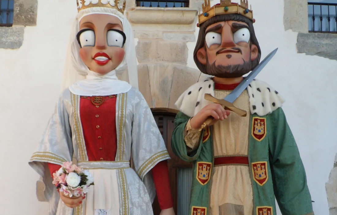 Tursoria. Comparsa gigantes y cabezudos